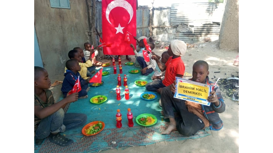 Afrika yemek dağıtım 15ı ocak 2023