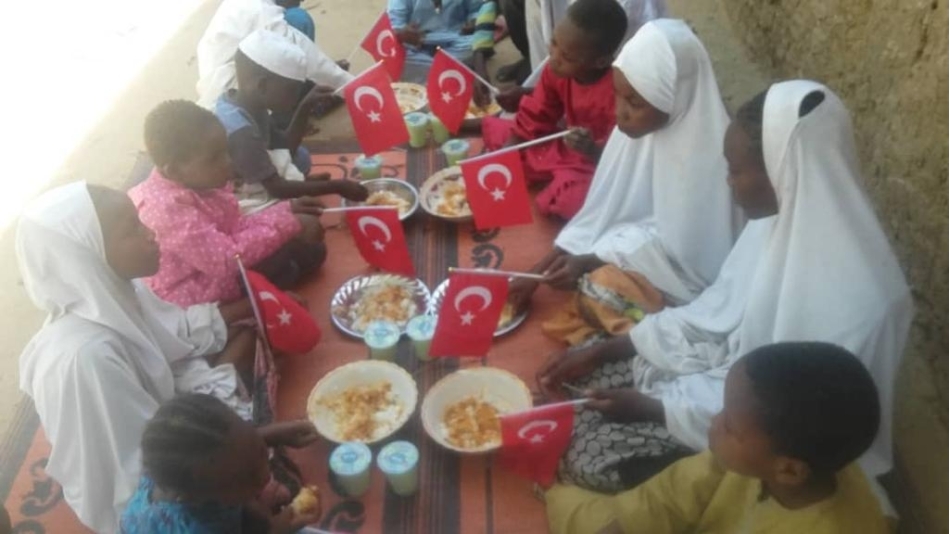 Afrika Çad Yemek Dağıtım Organizasyonu